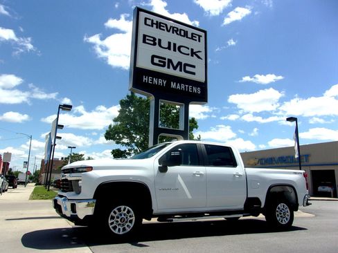 Certified 2025 Chevrolet Silverado 2500 LT w/ Convenience Package AWD/4WD image 1