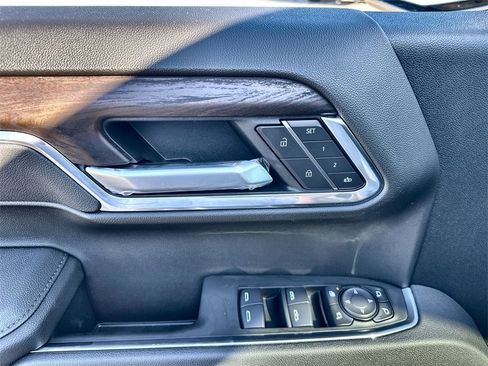 New 2026 GMC Sierra 1500 SLT image 22