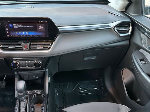 Used 2025 Chevrolet TrailBlazer LT image 33