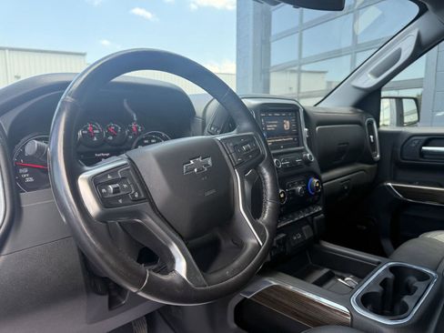 Used 2021 Chevrolet Silverado 1500 LT Trail Boss w/ Convenience Package II AWD/4WD image 12