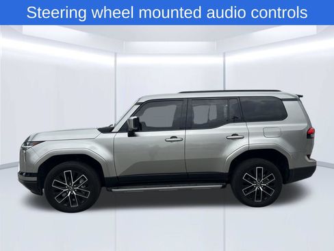 Used 2025 Lexus GX 550 w/ Accessory Package (2T) AWD/4WD image 10