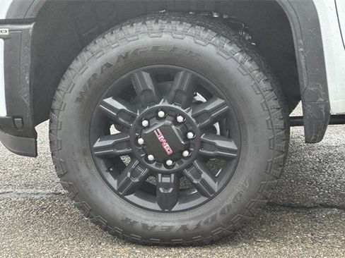 New 2026 GMC Sierra 2500 AT4 w/ AT4 Premium Plus Package image 32