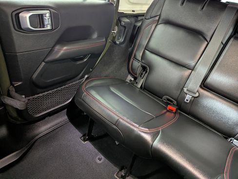 Used 2021 Jeep Wrangler Unlimited Rubicon image 12