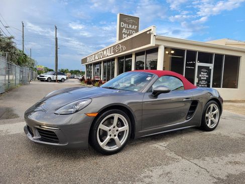 Used 2023 Porsche 718 Boxster RWD image 2