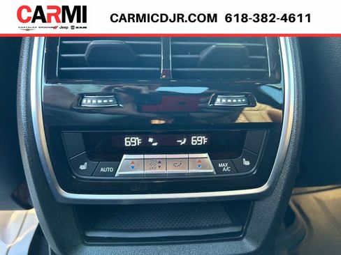 Used 2021 BMW X7 M50i AWD/4WD image 42