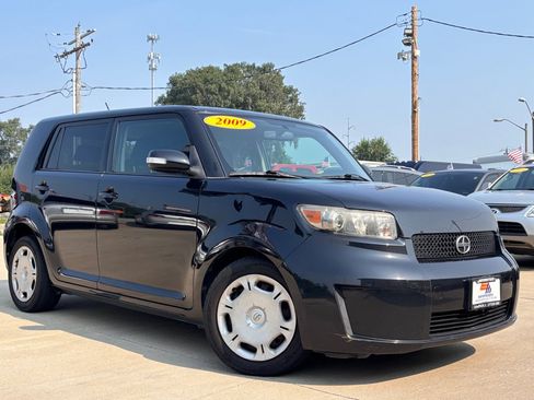 Used 2009 Scion xB FWD image 7