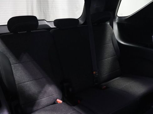 Used 2024 Chevrolet Traverse LT image 23