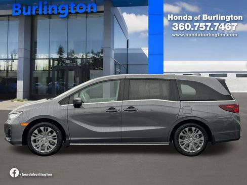 New 2026 Honda Odyssey Touring image 3
