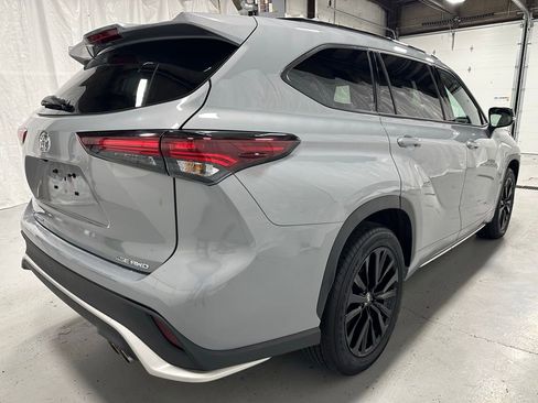 Used 2025 Toyota Highlander XSE image 7