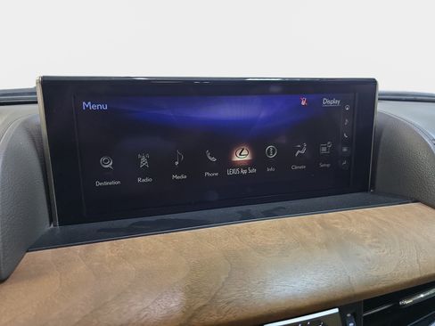 Used 2021 Lexus LX 570 4WD w/ Luxury Package image 18