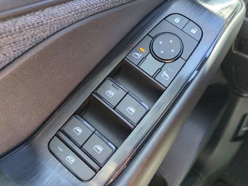 Used 2023 Nissan Rogue S FWD image 23