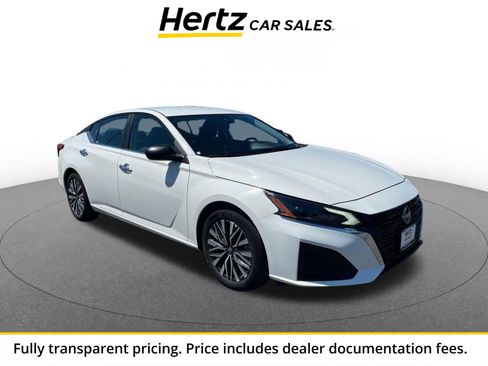 Used 2025 Nissan Altima 2.5 SV FWD image 1