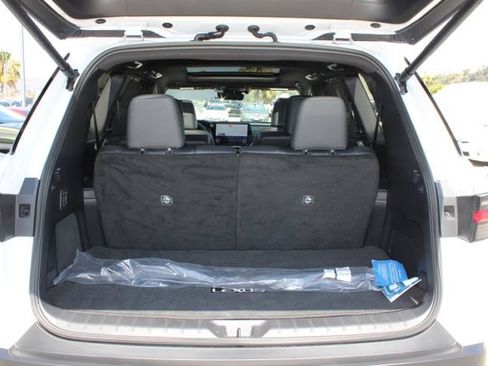 Certified 2025 Lexus TX 350 FWD w/ Technology Package image 8