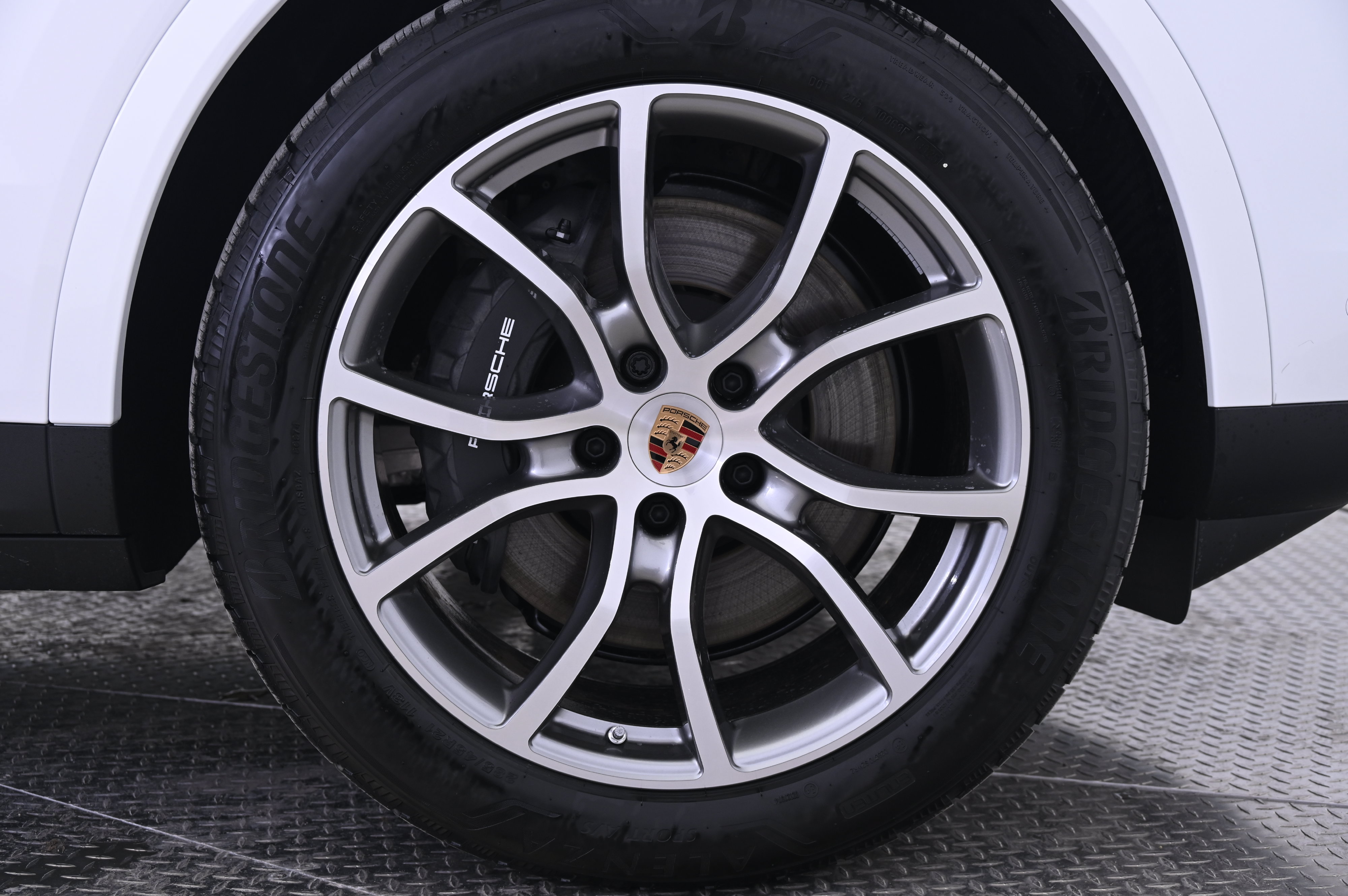Used 2026 Porsche Cayenne Coupe AWD/4WD image 14