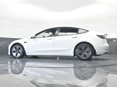 Used 2023 Tesla Model 3 Standard Range image 57