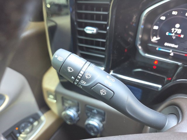Used 2022 GMC Sierra 1500 SLE AWD/4WD image 37
