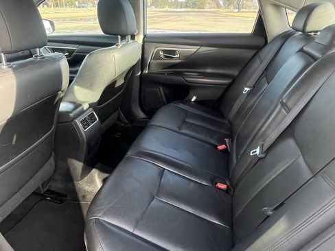 Used 2015 Nissan Altima 2.5 SL w/ Moonroof Package image 12