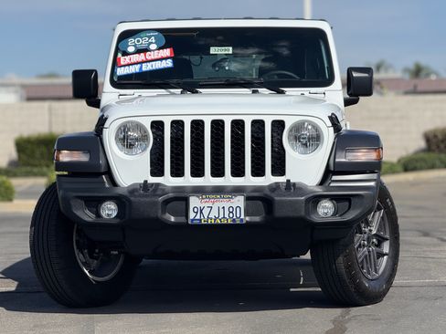 Used 2024 Jeep Wrangler Unlimited Sport AWD/4WD image 2