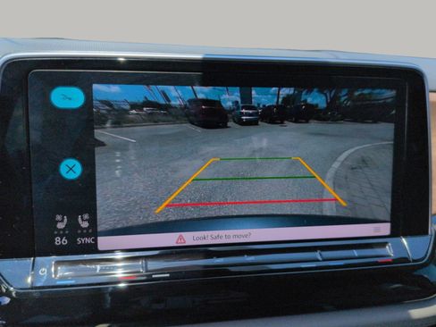 Used 2024 Volkswagen Atlas SE FWD image 26