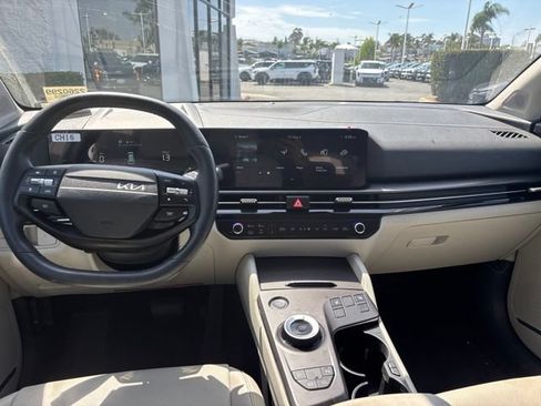 Certified 2026 Kia Sportage EX AWD/4WD image 9