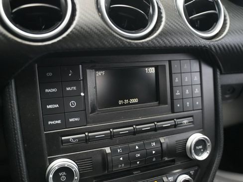 Used 2018 Ford Mustang Coupe image 37