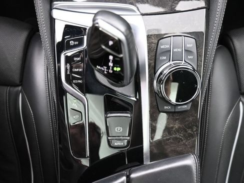 Used 2023 BMW M550i xDrive w/ Executive Package AWD/4WD image 19