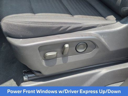 Used 2025 Chevrolet Silverado 1500 Custom RWD image 18