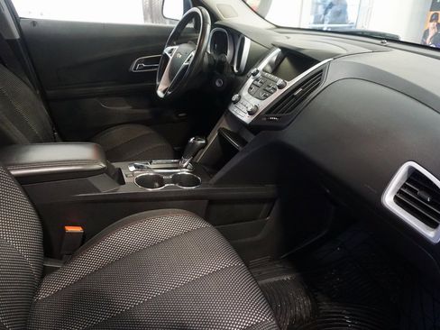 Used 2017 Chevrolet Equinox LT w/ Convenience Package image 22