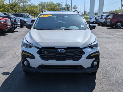 Used 2025 Subaru Crosstrek 2.5i Sport AWD/4WD image 2