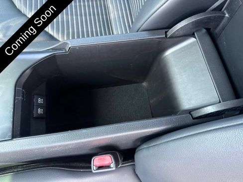 Used 2020 Toyota Camry SE FWD image 32