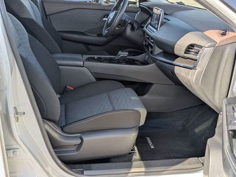 Certified 2023 Nissan Rogue SV image 30