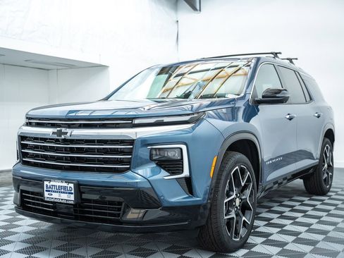 New 2026 Chevrolet Traverse High Country image 3