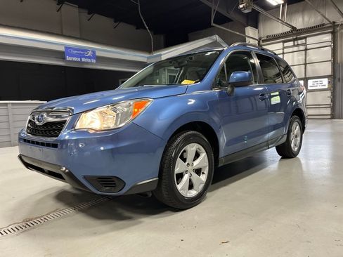 Used 2015 Subaru Forester 2.5i Premium AWD/4WD image 3