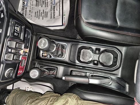 Used 2022 Jeep Wrangler Unlimited Rubicon w/ Xtreme Recon 35" Tire Package image 27