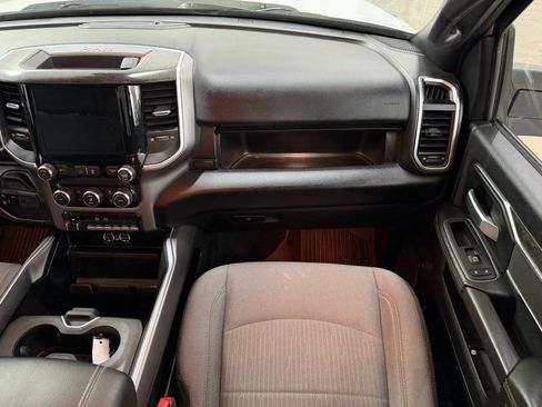 Used 2024 RAM 2500 Big Horn AWD/4WD image 19