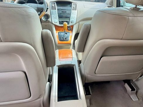 Used 2005 Lexus RX 330 FWD image 17