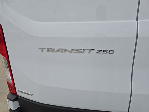 New 2025 Ford Transit 250 148 Medium Roof image 9