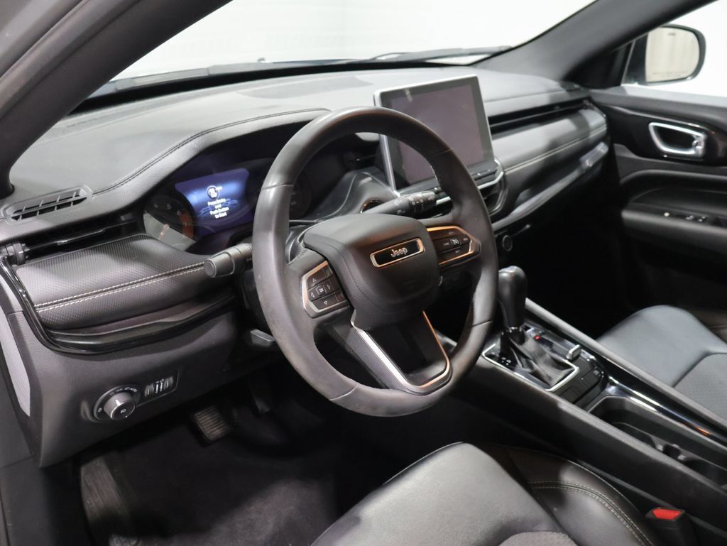 Used 2023 Jeep Compass Latitude AWD/4WD image 14