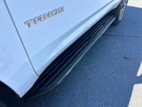 Used 2021 Chevrolet Tahoe LT w/ LT Signature Package image 8