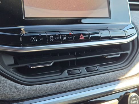 New 2026 Jeep Compass Latitude image 27