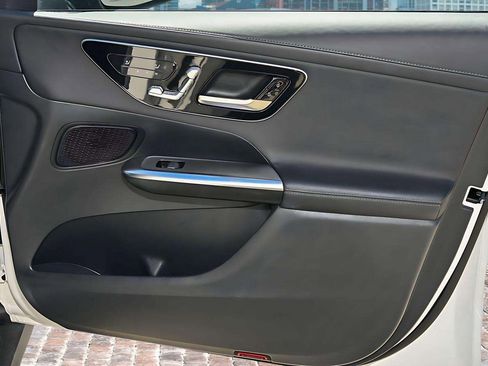 Used 2024 Mercedes-Benz GLC 300 image 14
