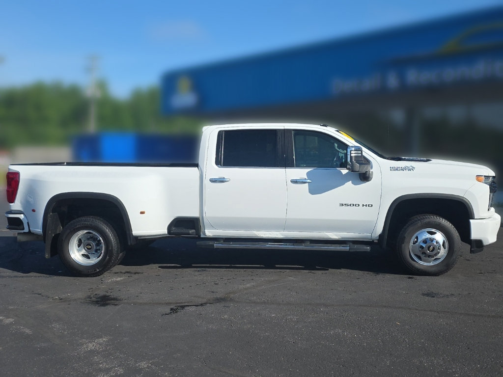 Used 2022 Chevrolet Silverado 3500 High Country AWD/4WD image 9