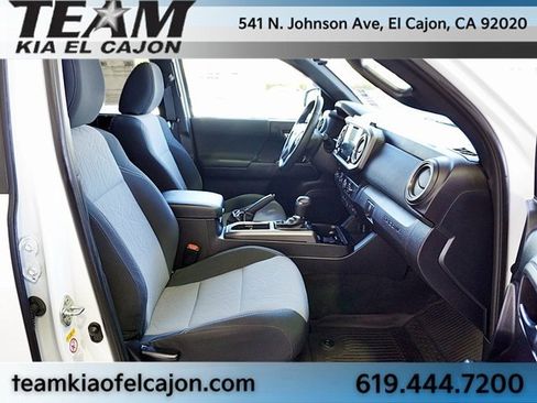 Used 2020 Toyota Tacoma TRD Sport image 11