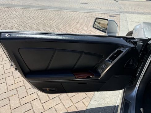 Used 2008 Cadillac XLR image 13
