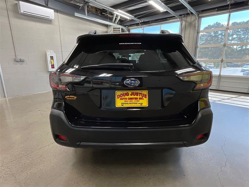 Used 2024 Subaru Outback AWD/4WD image 4