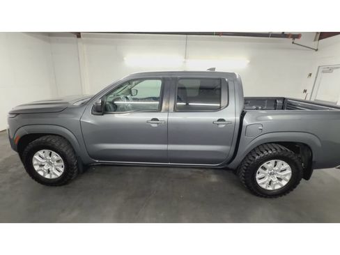 Used 2022 Nissan Frontier SV RWD image 5