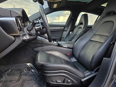 Used 2022 Porsche Panamera 4 Platinum Edition image 26