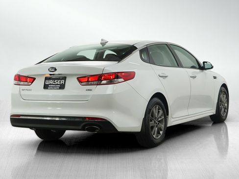 Used 2017 Kia Optima LX image 5