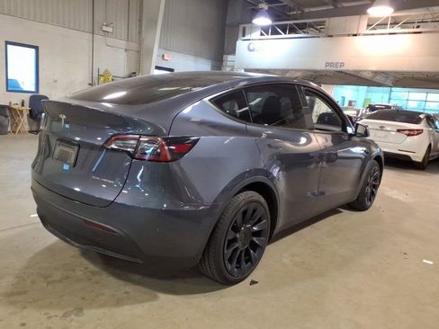 Used 2023 Tesla Model Y Long Range AWD/4WD image 4