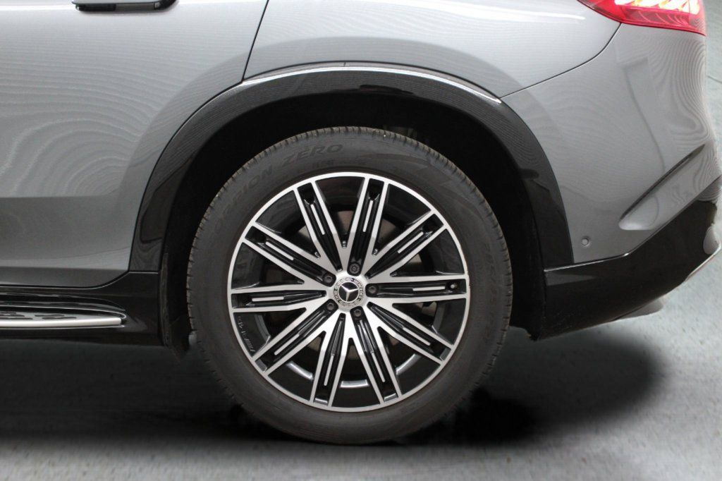 Used 2023 Mercedes-Benz EQS 580 4MATIC SUV w/ Exclusive Trim Package image 8